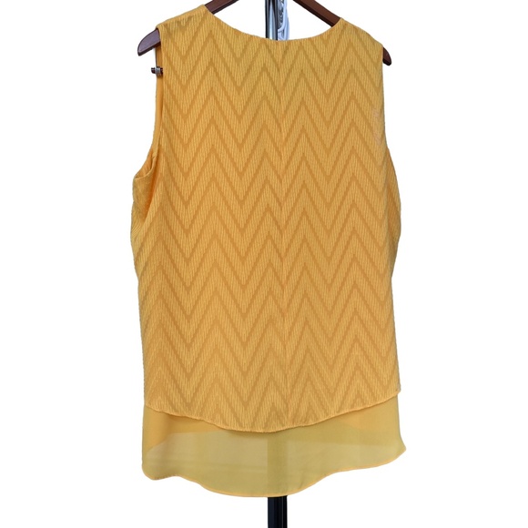 Chaus New‎ York Yellow Chevron Sleeveless Layered V-Neck Top XL - Picture 6 of 7